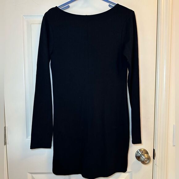 NWT Ladies Black Sweetheart Cut Front Mini Dress Size Medium - Picture 2 of 4